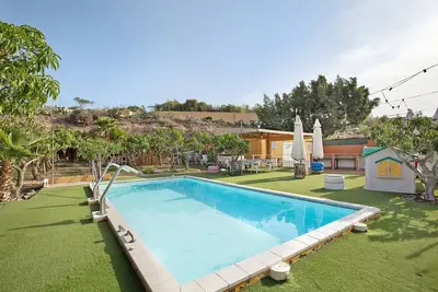 Image de Maison de vacances \"Vidalenta El Salobre\" avec vue sur les montagnes, piscine privée et Wi-Fi