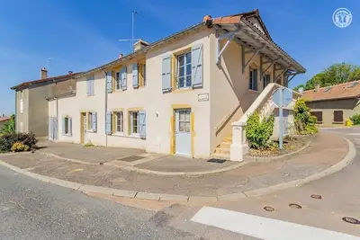 Image de Chêne Vert - Semur En Brionnais