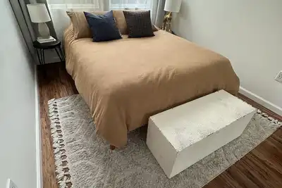 Image de Steps to Echo Park, Dodgers Stadium and cool restaurants/cafes/bars