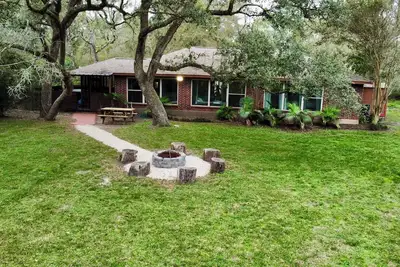Image de Riverside country retreat with easy access to all that Houston has to offer