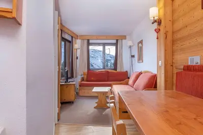 Charmant 2 pièces 5 pers, proche centre, pistes et luge, avec balcon sud, Wi-Fi et casier à ski