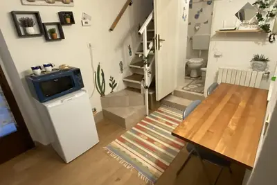 Image de Detached apartment with small terrace in the center 2 minutes from the lake