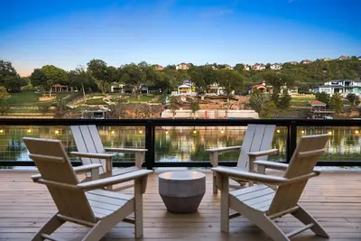 Image de Two Waterfront Luxury Homes ~Lake Austin~ Sleep 25