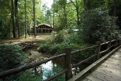 Image de Unique one of a kind Highlands Cabin on Big Creek in Horse Cove.