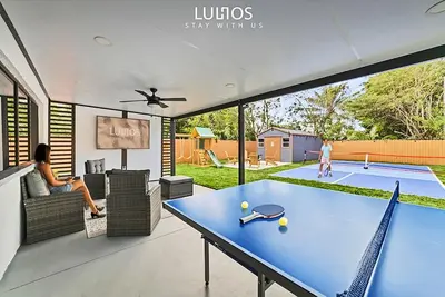 Image de Fun Getaway: Pool, Jacuzzi, Games, 7br, Stadium