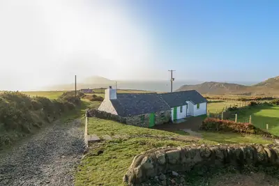 Image de Bryn Canaid, romantic, character holiday cottage in Aberdaron
