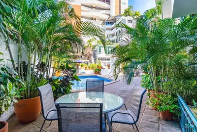 Image de Large 2\/2 sleeps 4, two blocks to Los Muertos Beach!