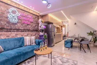 Image de Medellin Trendy Influencer ArtPop Colors Apartment Unique in the area