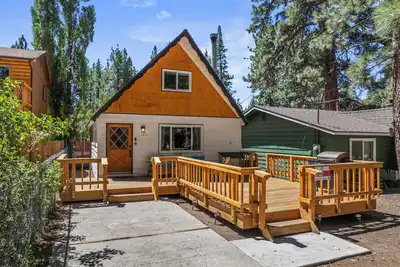 Image de The Teddy Bear Cabin! Large Patio!