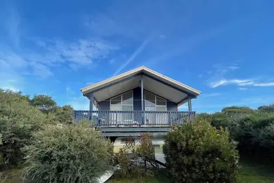 Image de Private, bright, colourful; near beach 4; pets welcome.