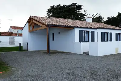 Image de A 8 mn de la mer par la forêt et la dune charmante maison, belles prestations