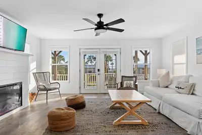 Image de Destin Retreat|Remodeled|Heated Pool|Pet Friendly|Gulf Views|Beach Gear