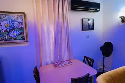 Image de Beautifully furnished 1 bedroom fully air conditioned apartment