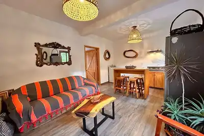 Image de Departamento en Medio del Bosque