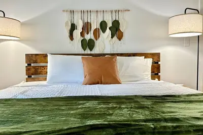 Image de This house is a 3 bedroom(s), 2 bathrooms, located in Oneonta, Ny.