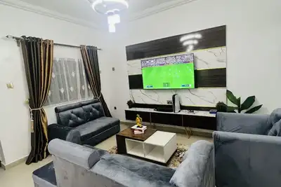 Image de Beautifully furnished 2 bedroom fully air conditioned apartment