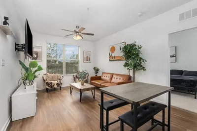 Image de Spacious & Modern ~ Near Theme Parks ~ Pool ~ Pkg! \n