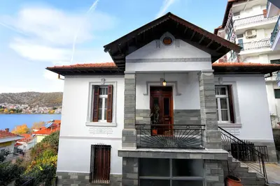 Image de elegant and luxury house in Kastoria
