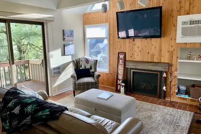 Image de Prime Location! Next to Main Lodge, Mountain&Summer Adventures. 3Bed&3Full Bath.