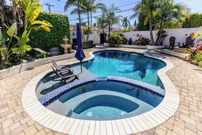 Image de Mediterranean Resort Style Living