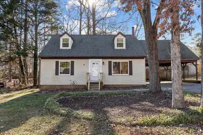 Image de Newly updated home 2. 6 miles to downtown raleigh