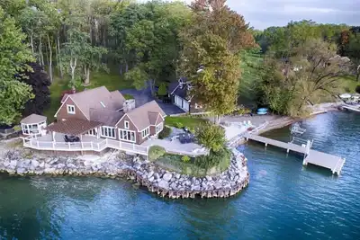 Image de The Boat House - Cayuga Lake Oasis! Beautiful sunsets from the Hot Tub!