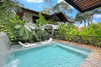 Image de Escondido: Huge House, Pool, Ac, Tv, Game Room, Kitchen, WiFi, Near Beach