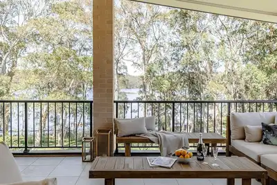 Image de Aria Shores - Your Lakeside Haven