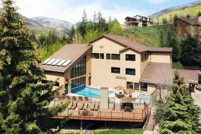 Image de Spacious 2 Bedroom in Vail - Family Friendly Resort On The Slopes!