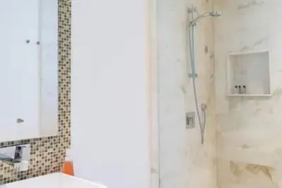 Image de Modern Apartment with Pool View and Fast Wi-Fi