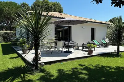 Image de Maison cosy au calme à 5mn à vélo de la plage du Bétey et commerces, classé 3 *.