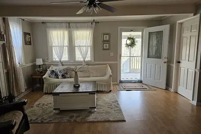 Image de A Relaxing Mountain Getaway in Blairsville Awaits! Hot tub, pet friendly!