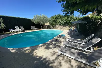 Image de Au coeur de la haute Provence Mas avec Piscine et Calme