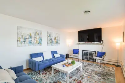 Image de Waterfront Home w/ Game Room: 4 Mi to Le Claire!