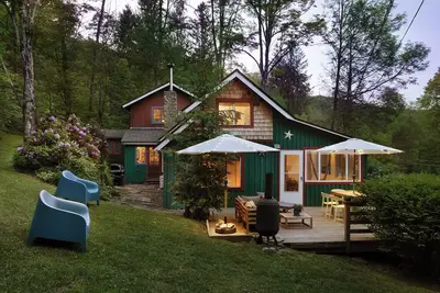 Image de Cozy Creekside Charmer: Phoenicia • Woodstock • Views! • 8 acres