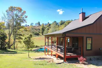 Image de Tiny 1br Cabin w/ Loft & Fire Pit in Boone