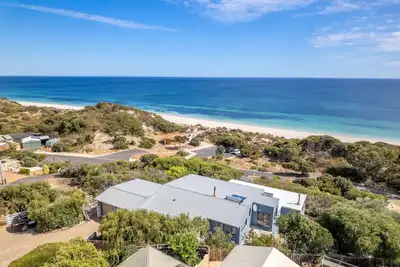 Image de Beachfront Mansion by Peppy Beach Retreats®