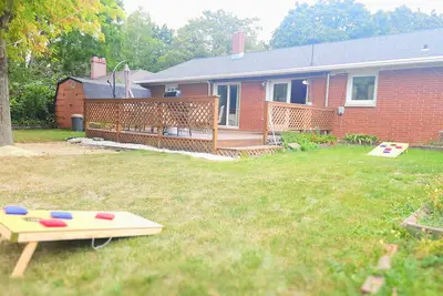 Image de Stay in Lambeau's front yard! ! 3 blocks from Lambeau Field
