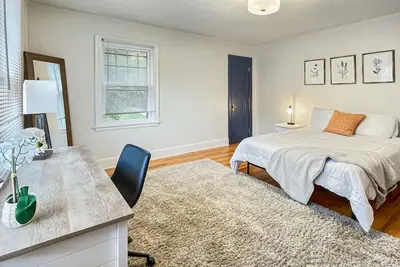 Image de 3 Br for 9 Guests -Large Beautiful 3 Story Duplex