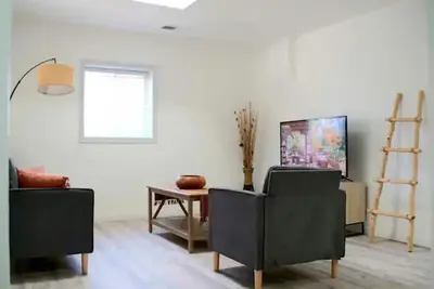 Image de Adobe Home with Modern Touch