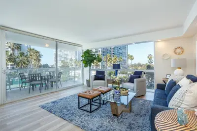 Image de Ocean View fully remodeled beach condo!