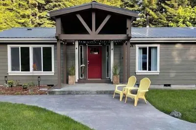 Image de 🌲 Ultimate Family Getaway! Bigfoots Hideaway in the Heart of the Redwoods! 🌲