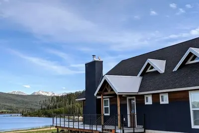 Image de Montana Lakeside Sanctuary: Yoga & Sauna Escape