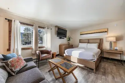 Image de Lovely Studio w/Kitchen #122 at Donner Lake Village