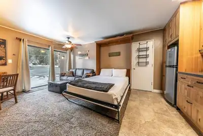 Image de Cozy Deluxe Studio #132 at Donner Lake Village