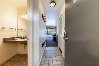 Image de King Studio w/Lake View #145 at Donner Lake Village