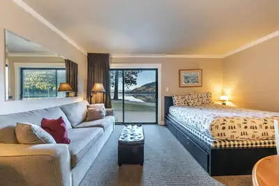 Image de Quaint Studio w/Lake View #146 at Donner Lake Village