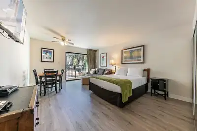 Image de King Studio 2nd Floor #234 at Donner Lake Village