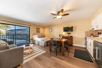 Image de Charming Deluxe Studio w/Lake View #246 at Donner Lake Village