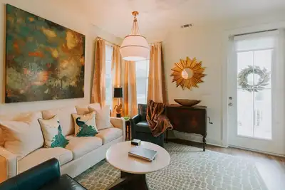 Image de Mermaid's Muse - close to beach & downtown Ocean Springs! Includes golf cart!